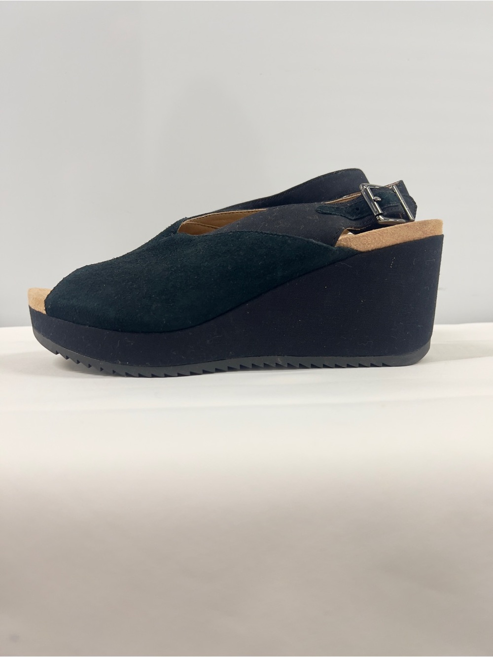 ✨ SALE Vionic Trixie suede wedge platform sandal - Picture 2 of 7
